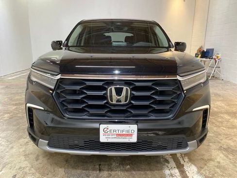 Used 2025 Honda Pilot EX-L image 8