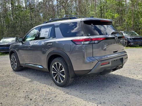 New 2026 Nissan Pathfinder Platinum image 6
