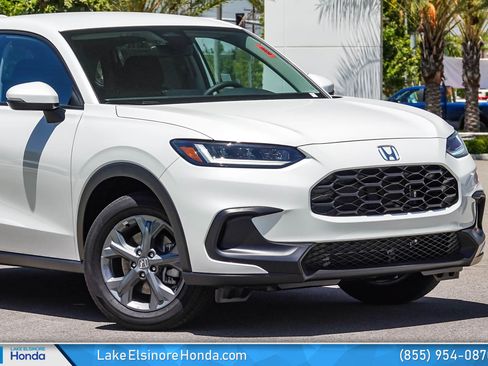 New 2026 Honda HR-V LX image 2