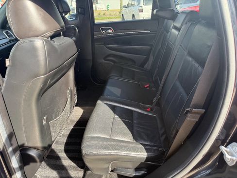 Used 2014 Jeep Grand Cherokee Limited image 12