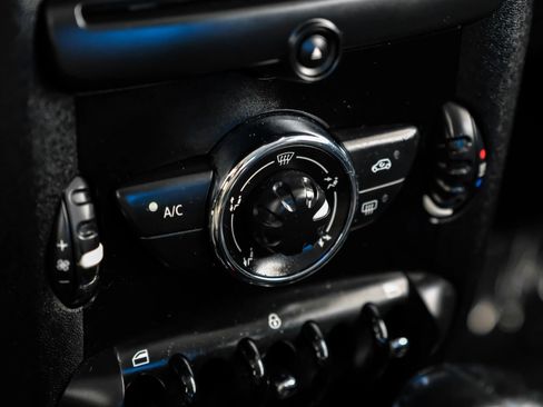 Used 2013 MINI Cooper Hardtop image 20