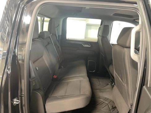 Used 2024 Chevrolet Silverado 2500 LT w/ Convenience Package image 24