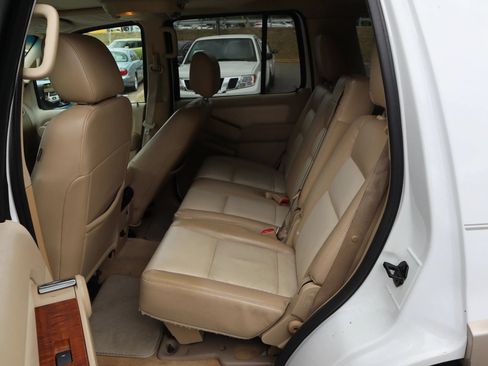 Used 2006 Ford Explorer Eddie Bauer RWD image 13