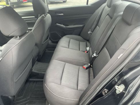 Used 2021 Nissan Altima 2.5 SV FWD image 11