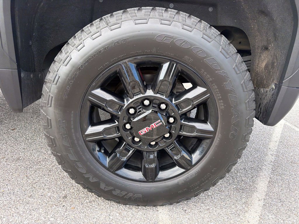 Used 2022 GMC Sierra 2500 AT4 w/ Gooseneck/5TH Wheel Package AWD/4WD image 11