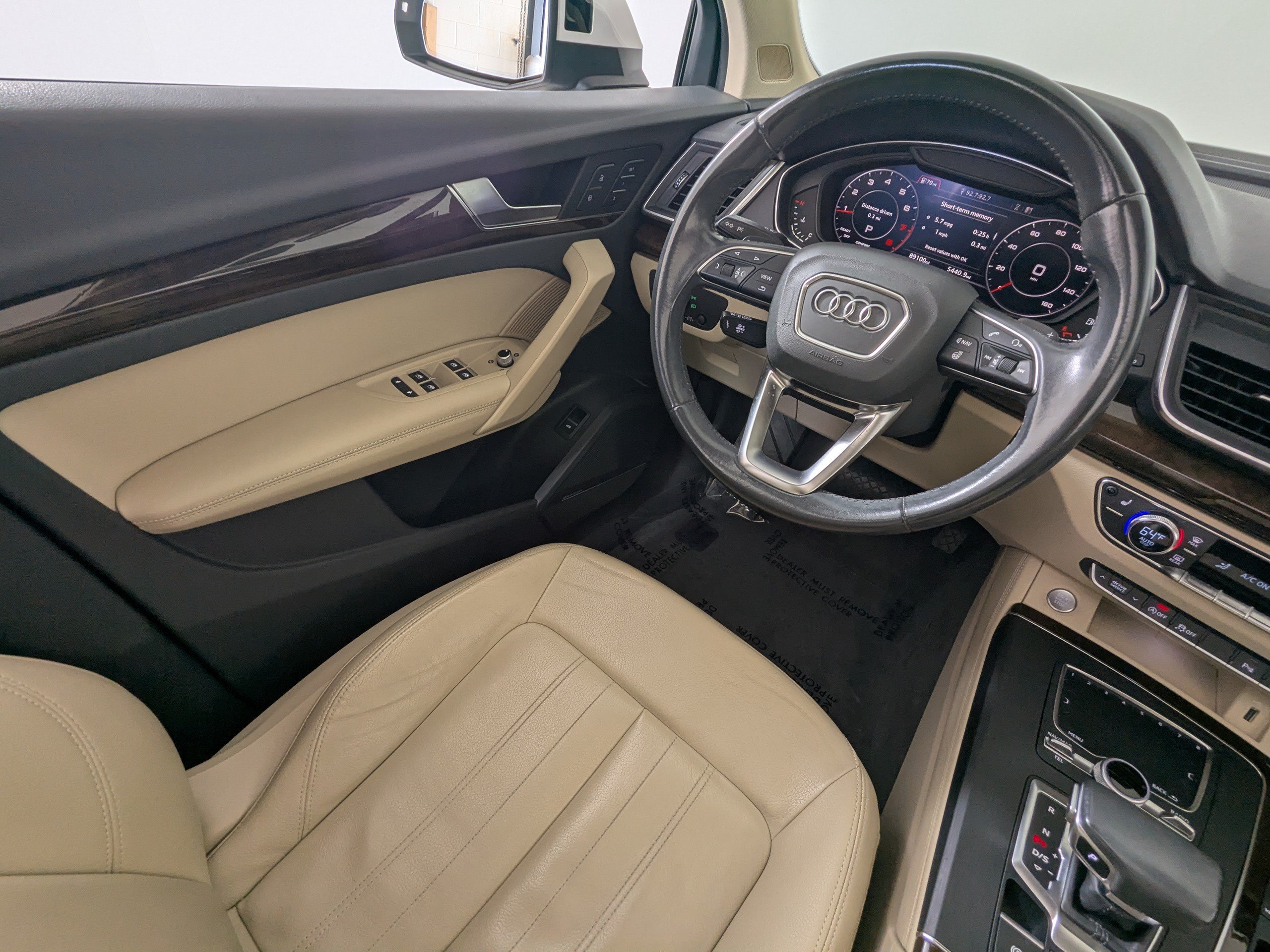 Used 2019 Audi Q5 2.0T Premium Plus w/ Premium Plus Package AWD/4WD image 9