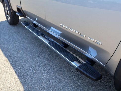 New 2026 GMC Sierra 3500 Denali w/ Denali Reserve Package AWD/4WD image 7
