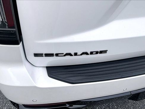 Used 2024 Cadillac Escalade Sport w/ LPO, ONYX Package AWD/4WD image 23