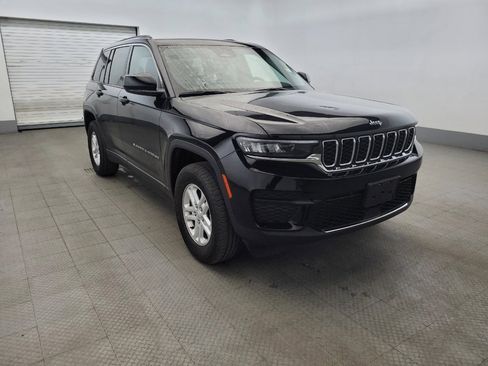 Used 2023 Jeep Grand Cherokee Laredo AWD/4WD image 13