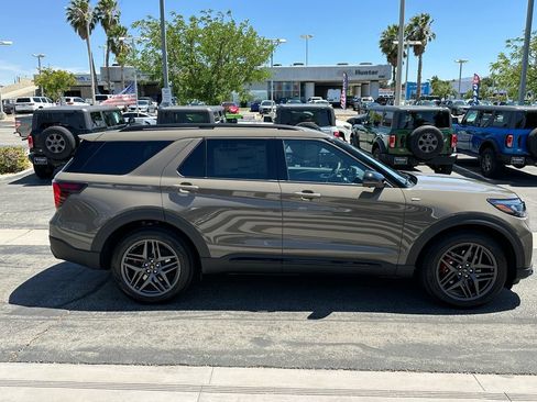 New 2026 Ford Explorer ST-Line RWD image 9