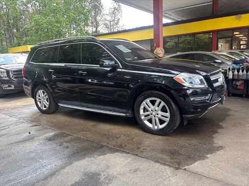Used 2015 Mercedes-Benz GL 450 4MATIC image 4