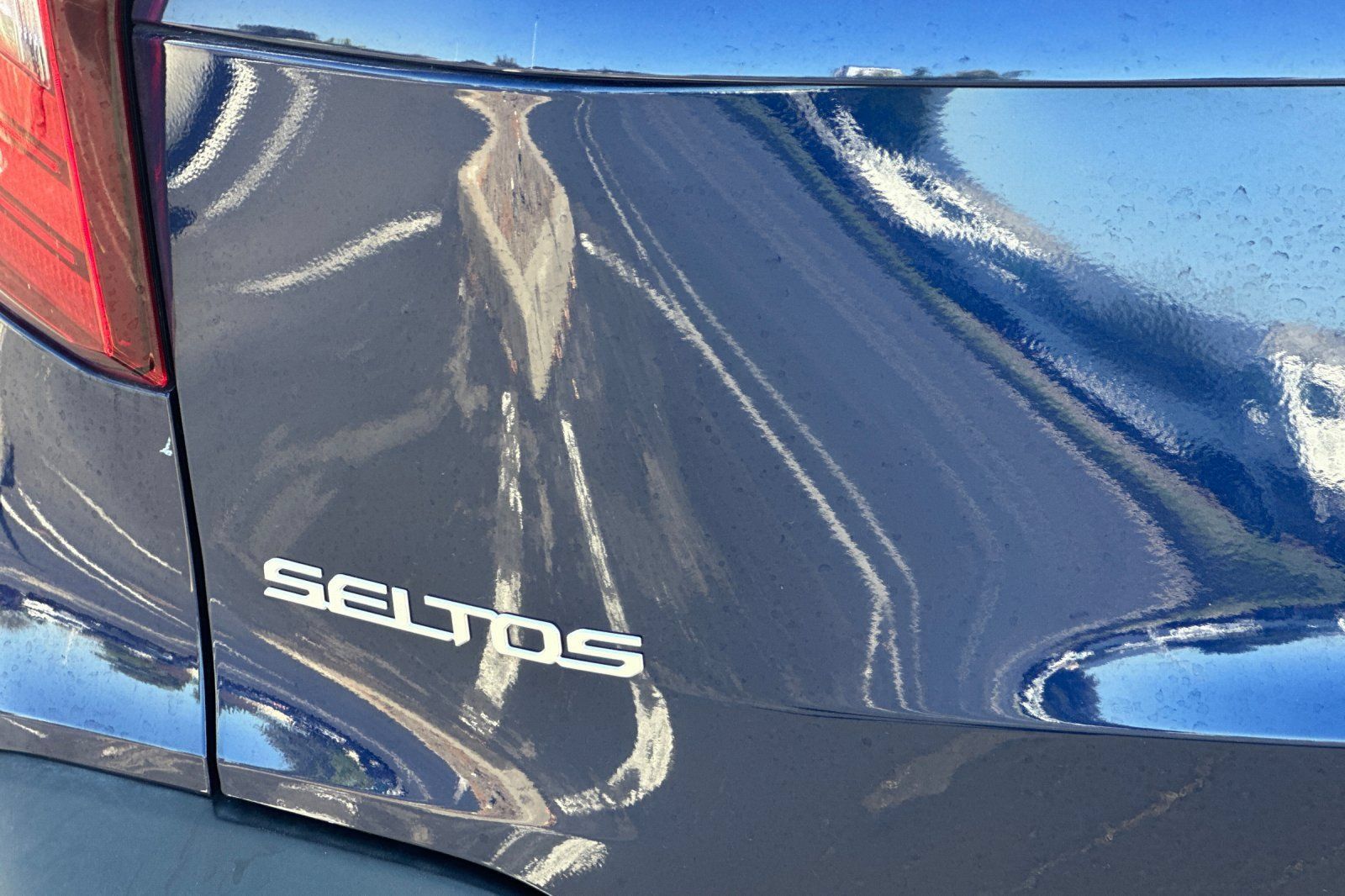 Certified 2024 Kia Seltos EX FWD image 52
