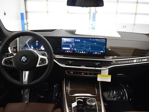 New 2026 BMW X5 xDrive40i w/ M Sport Package AWD/4WD image 5