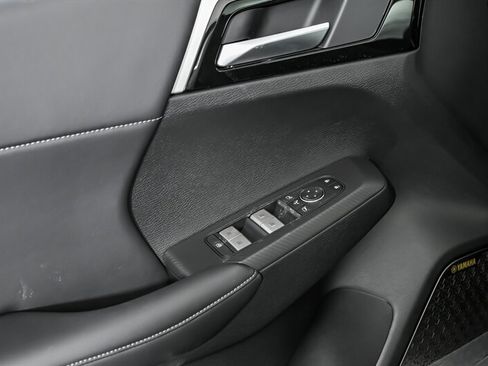 New 2026 Mitsubishi Outlander SE AWD/4WD image 11