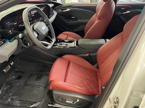 Certified 2025 Audi S6 e-tron Prestige w/ 21" Black Optic Package image 3