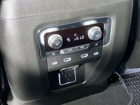 Used 2024 GMC Yukon Denali Ultimate AWD/4WD image 27