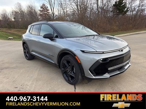 New 2025 Chevrolet Equinox EV RS image 11