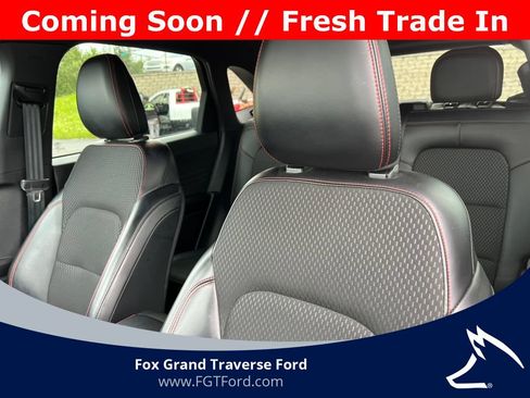Used 2025 Ford Escape ST-Line Select AWD/4WD image 11