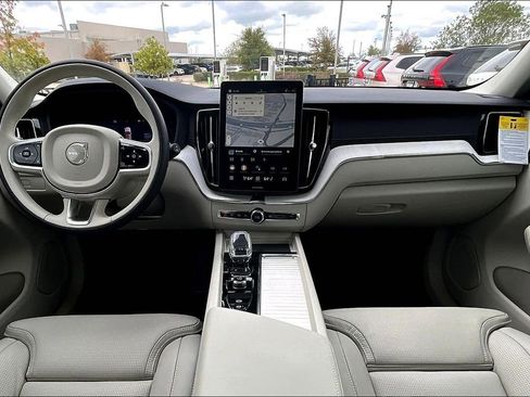 New 2026 Volvo XC60 B5 Ultra w/ Protection Package Premier image 9