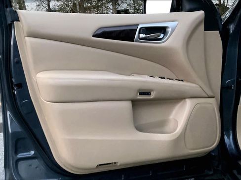 Used 2013 Nissan Pathfinder SL w/ SL Premium Pkg image 21