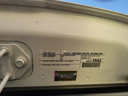 Used 2023 Chrysler 300 Touring w/ Sport Appearance Package image 23