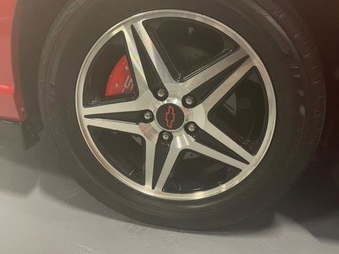 Used 2004 Chevrolet Monte Carlo SS w/ Dale Earnhardt Jr. Package image 25