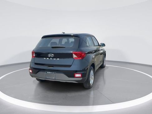 New 2026 Hyundai Venue SE FWD image 7