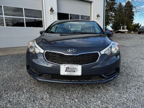 Used 2015 Kia Forte LX w/ Popular Package FWD image 2