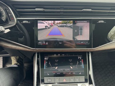 Certified 2025 Audi Q7 2.0T Premium image 17