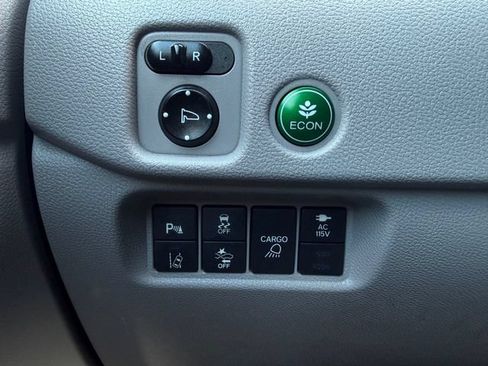 Used 2018 Honda Ridgeline RTL-E image 11