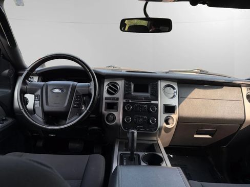 Used 2015 Ford Expedition XLT AWD/4WD image 11