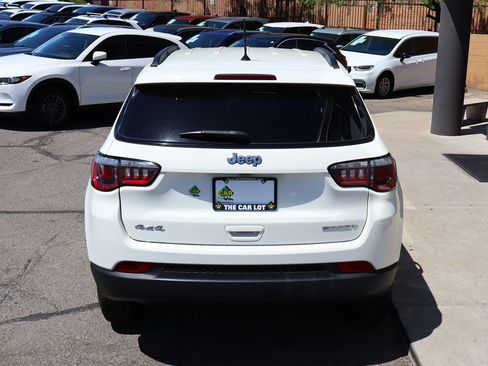 Used 2018 Jeep Compass Sport AWD/4WD image 10