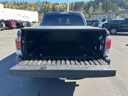 Certified 2021 Toyota Tacoma Limited AWD/4WD image 12