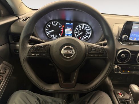 Used 2025 Nissan Sentra S w/ Lighting Package FWD image 15