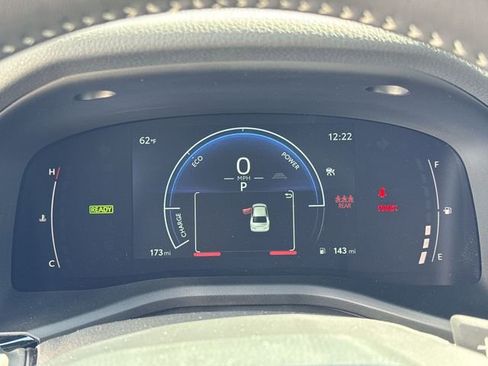 Used 2025 Toyota Camry SE image 14