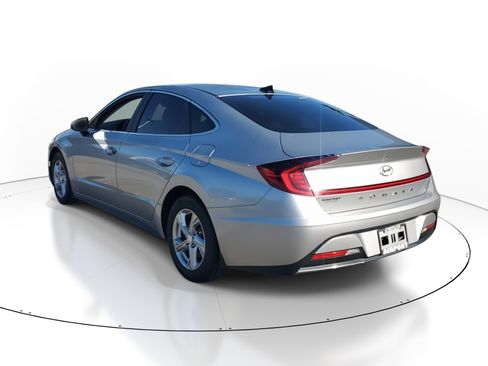 Used 2022 Hyundai Sonata SE image 3