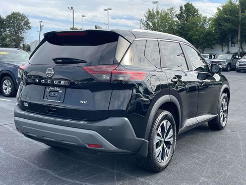 Used 2023 Nissan Rogue SV w/ SV Premium B Package FWD image 7