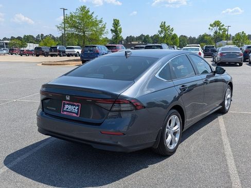 Used 2025 Honda Accord LX image 5