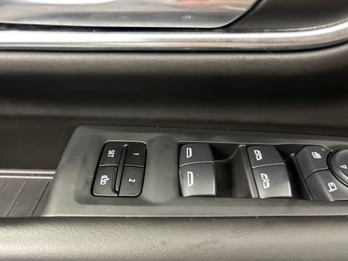 Used 2024 GMC Yukon AT4 w/ Technology Package AWD/4WD image 27