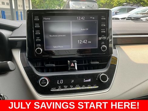 Used 2020 Toyota Corolla LE FWD image 15