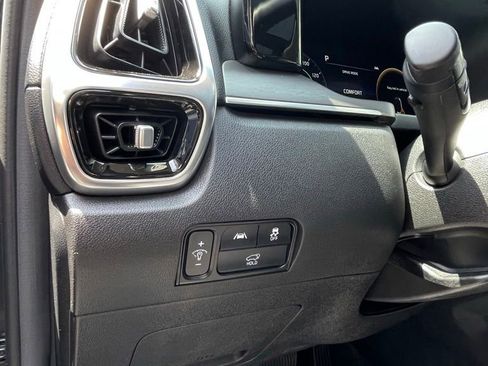 Used 2023 Kia Sorento SX FWD image 14