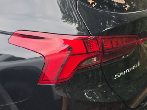 Used 2023 Hyundai Santa Fe Calligraphy image 10