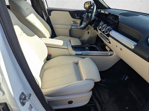 Used 2025 Mercedes-Benz GLB 250 image 20
