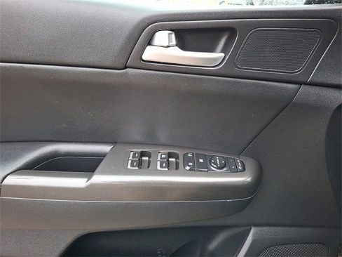 Certified 2022 Kia Sportage Nightfall Edition image 12