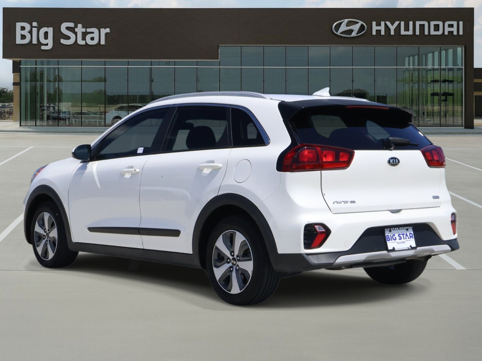 Used 2021 Kia Niro LX FWD image 3