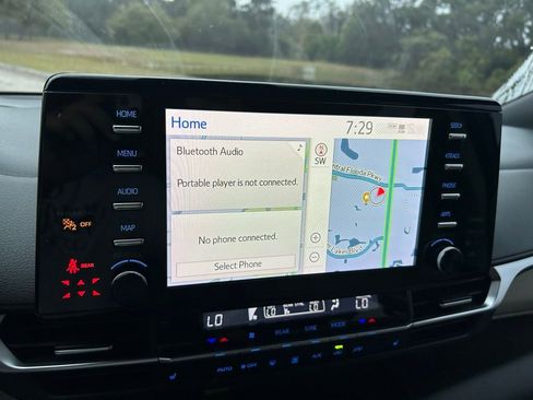 Used 2021 Toyota Sienna XLE image 26