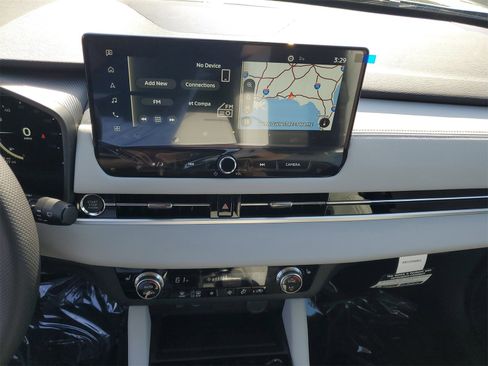 New 2025 Mitsubishi Outlander SE image 15