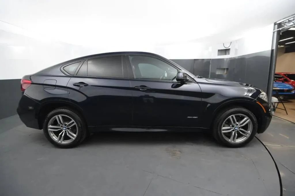 Used 2019 BMW X6 xDrive35i w/ M Sport Package AWD/4WD image 6