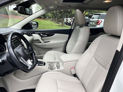Used 2019 Nissan Rogue Sport SL w/ Premium Package AWD/4WD image 11