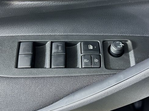Used 2026 Toyota Corolla LE FWD image 15